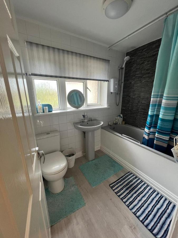 Shared House In Chakeshill Drive Hotel Bristol Eksteriør billede