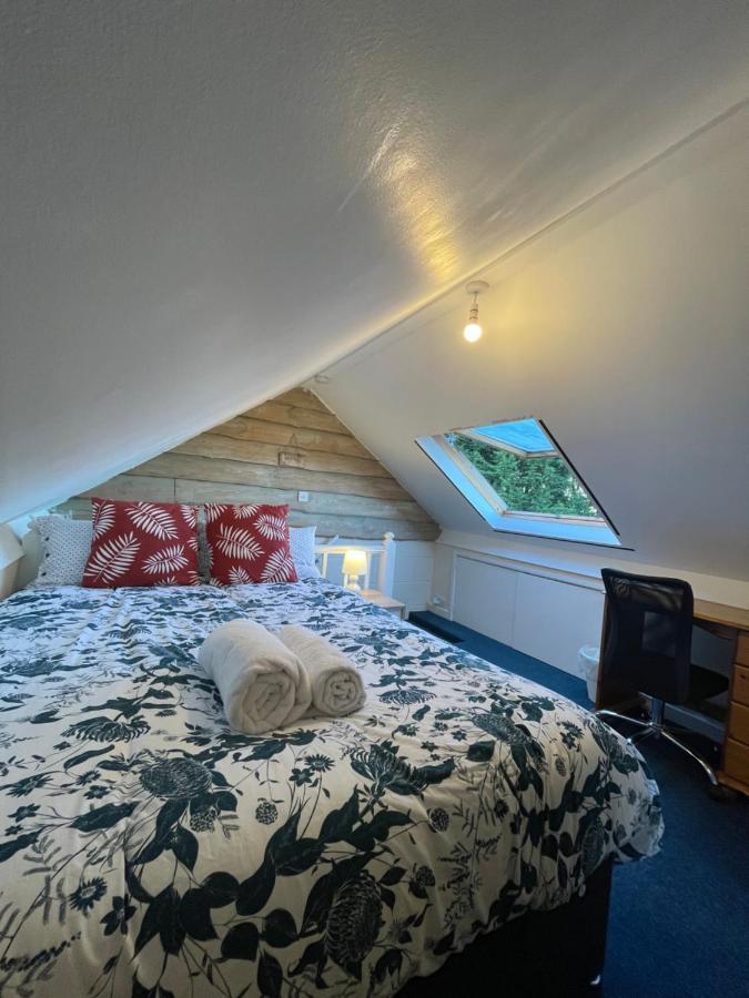 Shared House In Chakeshill Drive Hotel Bristol Eksteriør billede