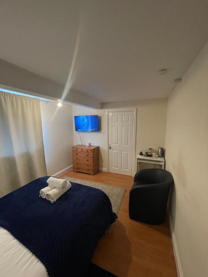 Shared House In Chakeshill Drive Hotel Bristol Eksteriør billede